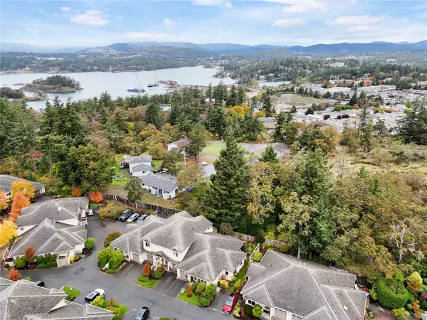 Esquimalt, BC V9A 7L9,850 Parklands Dr #76