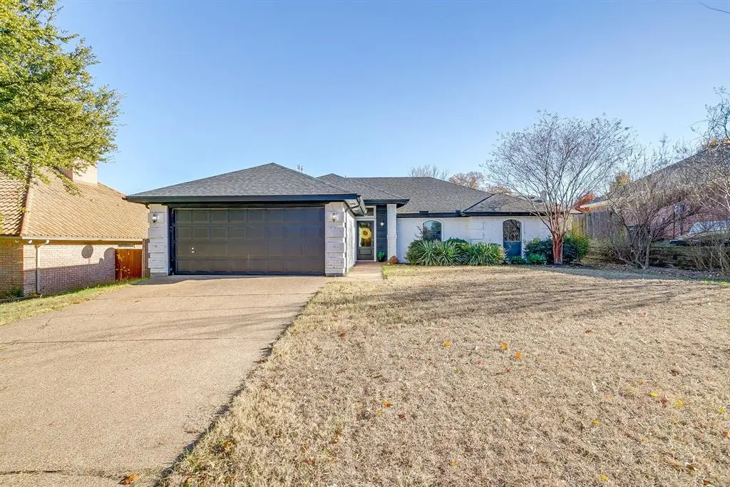 Burleson, TX 76028,104 Sandlewood Lane