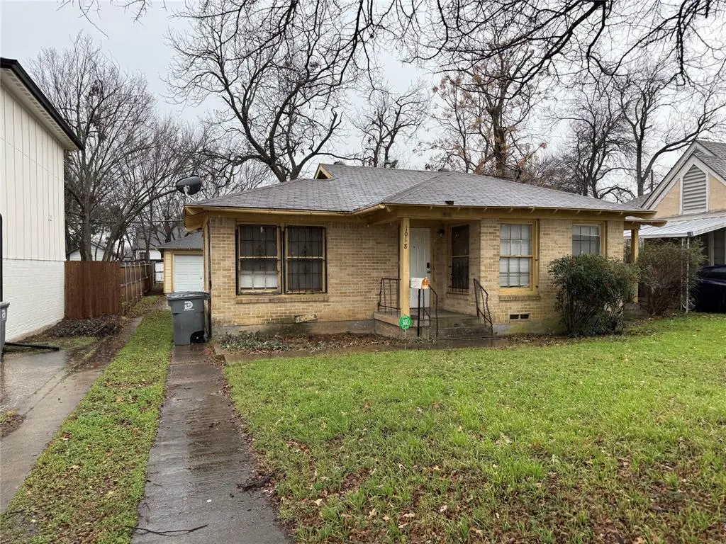 Dallas, TX 75216,1018 E Waco Avenue