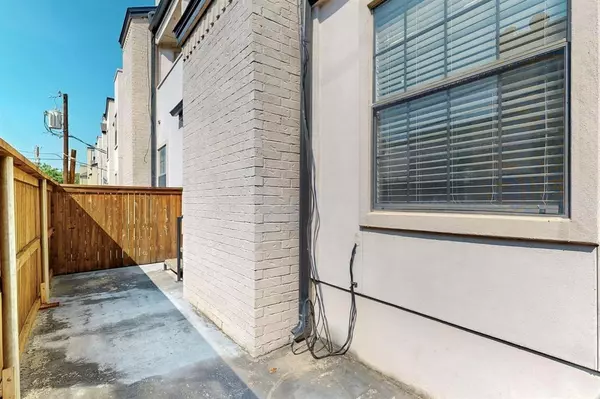 Dallas, TX 75204,3901 Travis Street #113