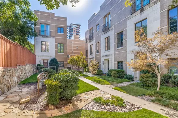 Dallas, TX 75204,3210 Carlisle Street #37