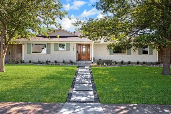 13824 Far Hills Lane, Dallas, TX 75240