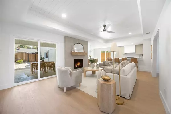 Dallas, TX 75240,13824 Far Hills Lane