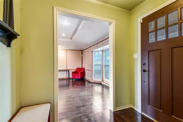 Grand Prairie, TX 75050,2206 Greenbriar Court