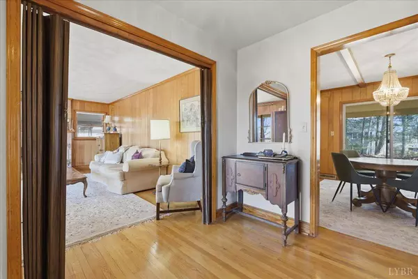 Bedford, VA 24523,3241 Peaks RD