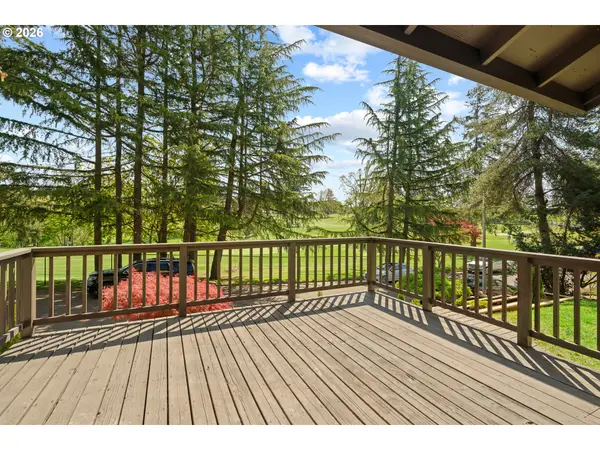 Lake Oswego, OR 97034,17349 BANYAN LN
