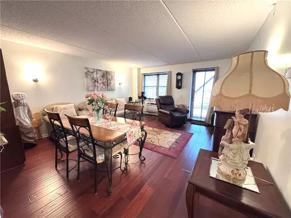 Rockaway Beach, NY 11693,7914 Rockaway Beach BLVD #3L