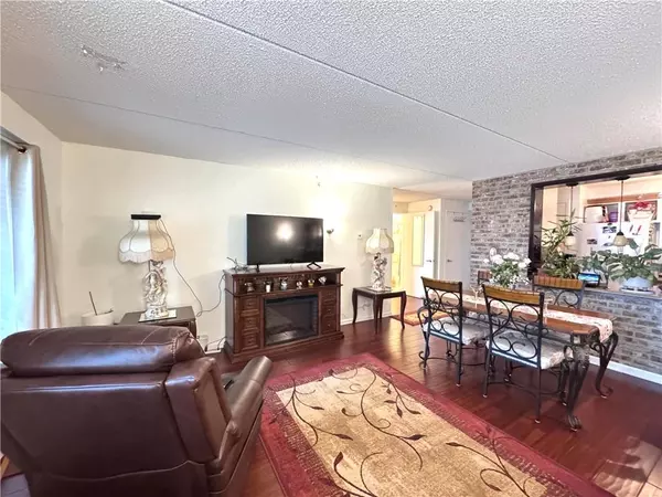 Rockaway Beach, NY 11693,7914 Rockaway Beach BLVD #3L