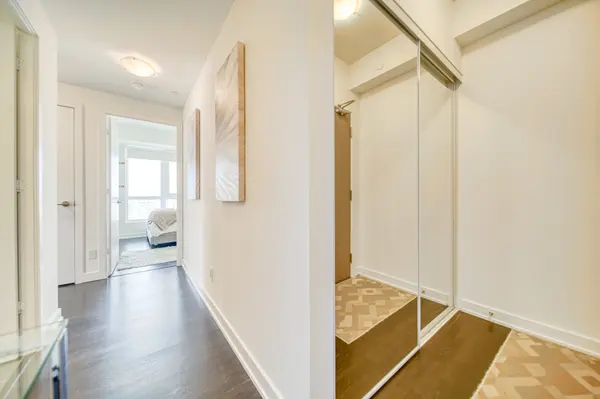 Toronto C02, ON M5P 0A2,501 St. Clair AVE W #1211