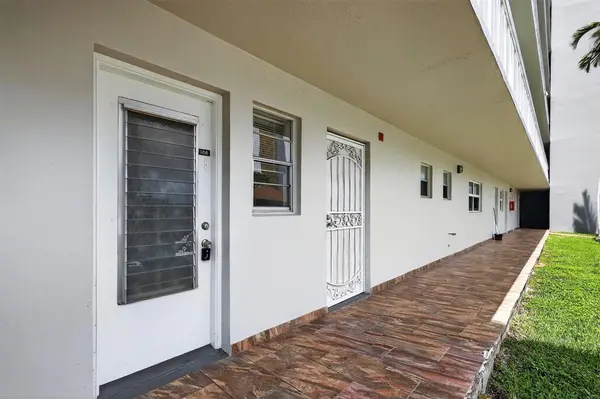 Hallandale Beach, FL 33009,420 NE 12th Ave #106