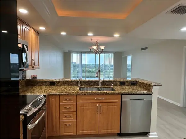 Pompano Beach, FL 33069,3510 Oaks Way #801