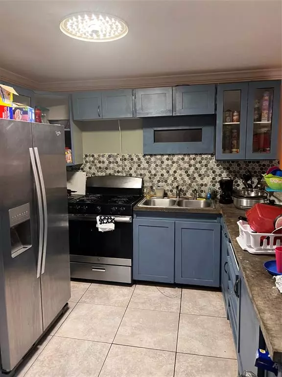 Fort Pierce, FL 34950,2008 Easter Ave