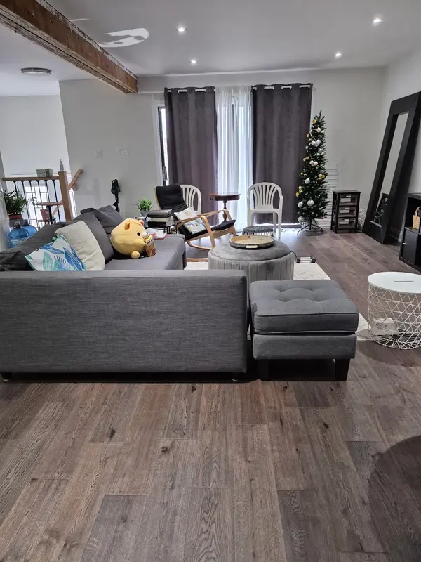 Toronto W05, ON M3L 2K1,82 John Lindsay CT #Upper