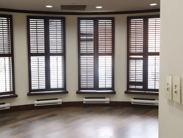 Mississauga, ON L5T 2A4,7461 PACIFIC CIR