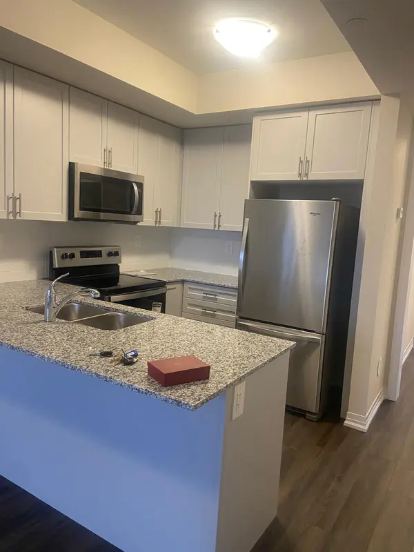 Milton, ON L9E 1N4,1577 Rose WAY #101