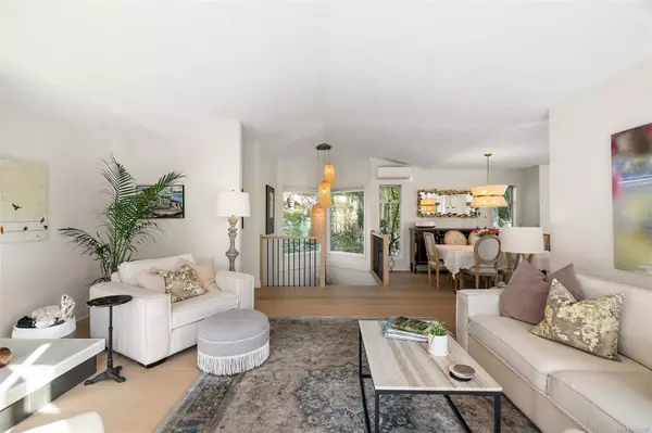 Saanich, BC V8X 3T9,909 Carolwood Dr #21