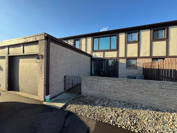 1021 Country Club DR #23, St. Clair Shores, MI 48082