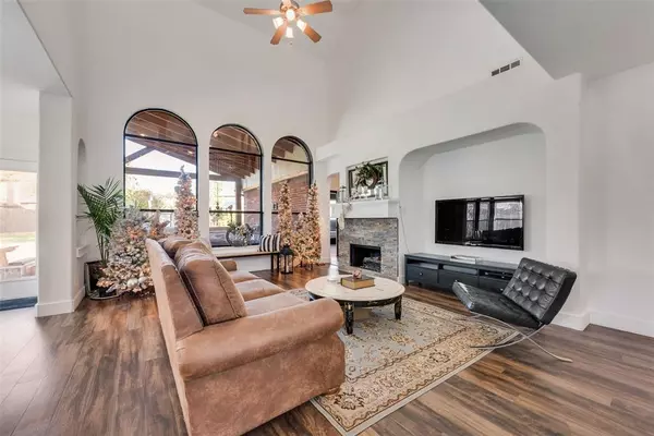 Grand Prairie, TX 75052,2348 Clark Trail