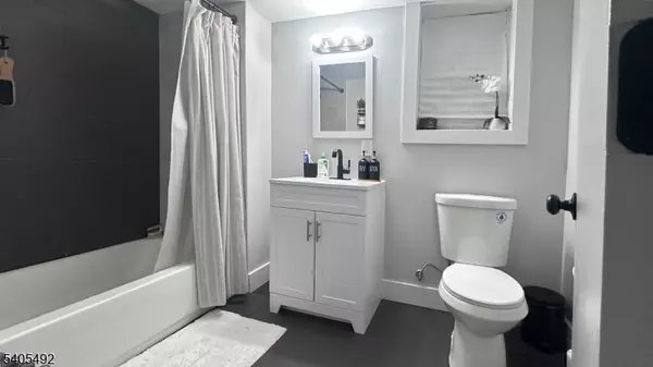 Irvington Twp., NJ 07111,144 Maple Ave