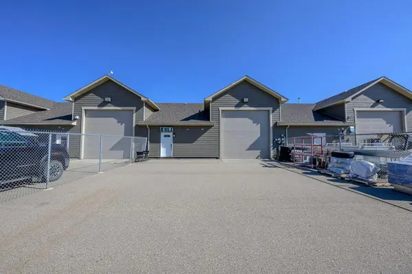 Clairmont, AB T8X 0K7,15612 102 ST #102