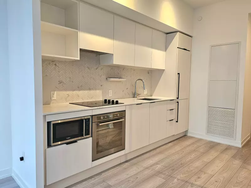 82 Dalhousie ST #2518, Toronto C08, ON M5B 0C5