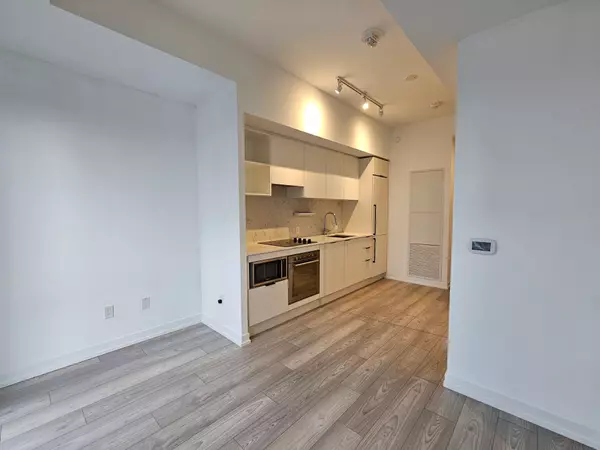 Toronto C08, ON M5B 0C5,82 Dalhousie ST #2518