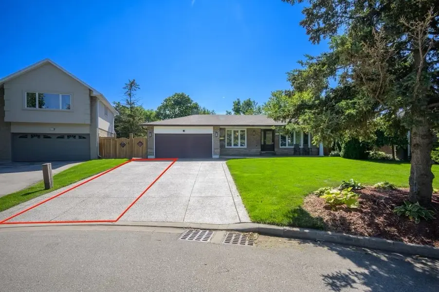 2444 WOBURN CRES, Oakville, ON L6L 5E9