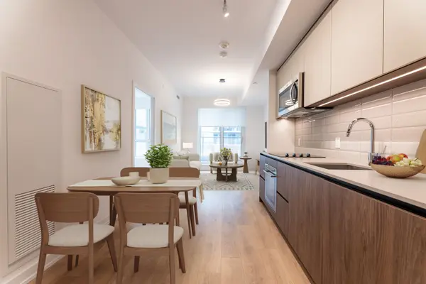 Toronto E01, ON M4E 0E4,150 Logan AVE #427