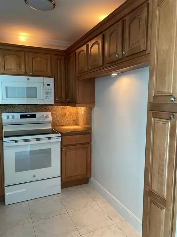 Miami, FL 33175,11790 SW 18th #106