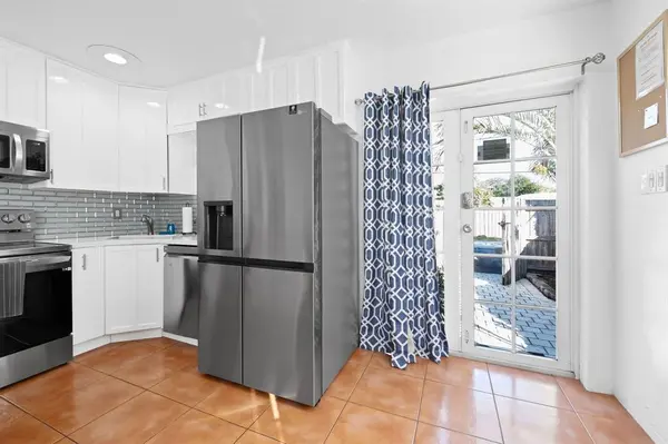 Fort Lauderdale, FL 33315,415 SW 16th St #NORTH