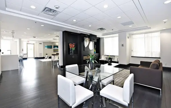 Richmond Hill, ON L4B 0C2,73 King William CRES #Lph6