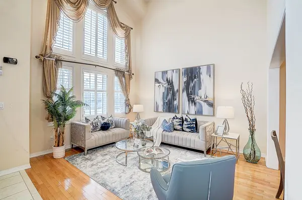 Markham, ON L6C 3A3,37 Robert Grundy RD