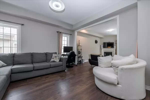 Clearview, ON L0M 1S0,207 Cubitt ST