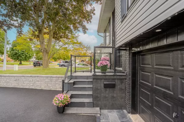 Welland, ON L3C 6C6,53 Brant AVE