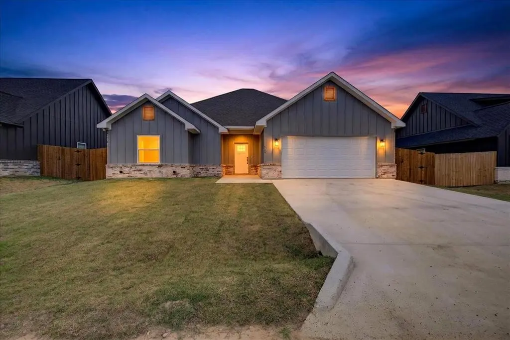 Mabank, TX 75147,117 Bexar Street