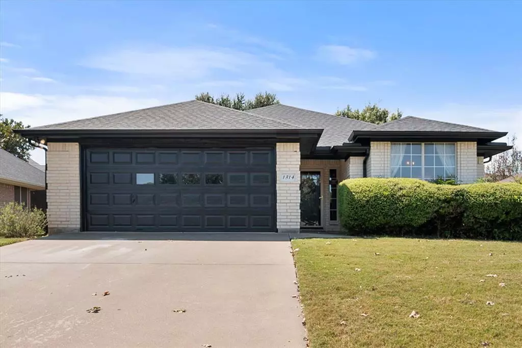 Cleburne, TX 76033,1314 Hyde Park Boulevard