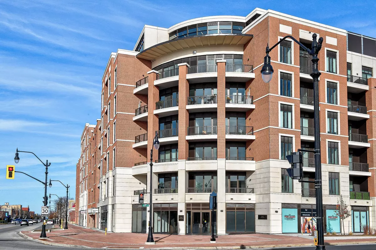 Collingwood, ON L9Y 0X3,1 HUME ST #525