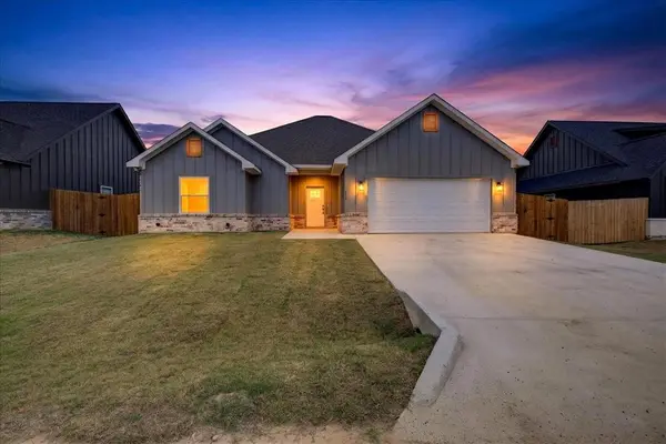 117 Bexar Street, Mabank, TX 75147