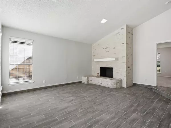 Fort Worth, TX 76133,4812 Applewood Road