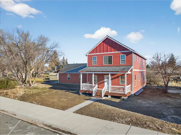 230 E ST, North Powder, OR 97867