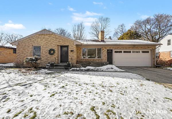 75 Oswego ST NW, Grand Rapids, MI 49504