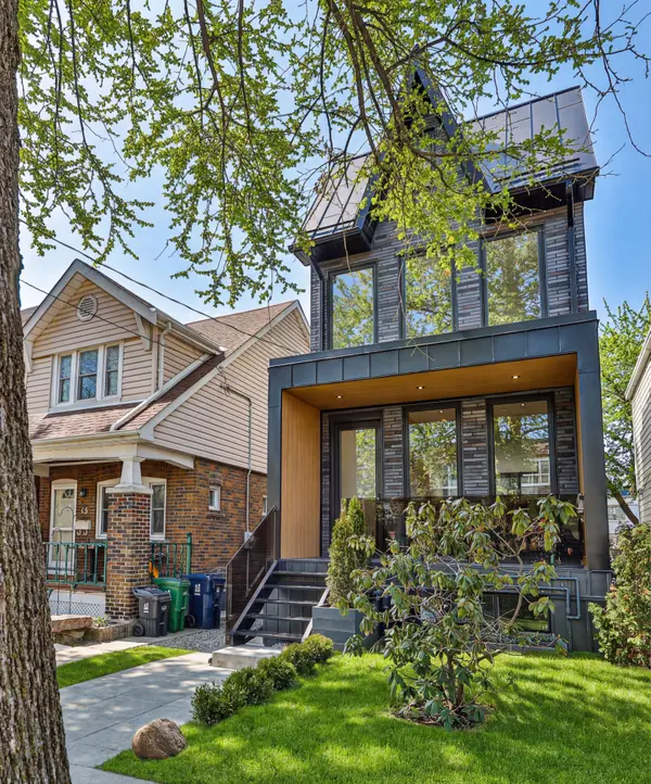 11 Merrill AVE W #MAIN AND LANEWAY, Toronto E02, ON M4C 1C4