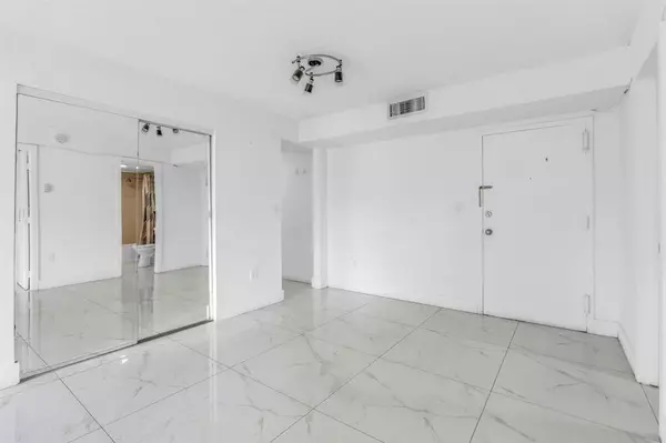 Miami, FL 33126,4805 NW 7th St #105-15