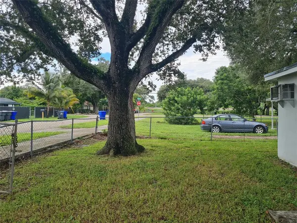 Hollywood, FL 33024,6141 Garfield