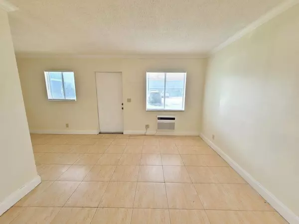 Lake Worth Beach, FL 33460,1829 N A St #27