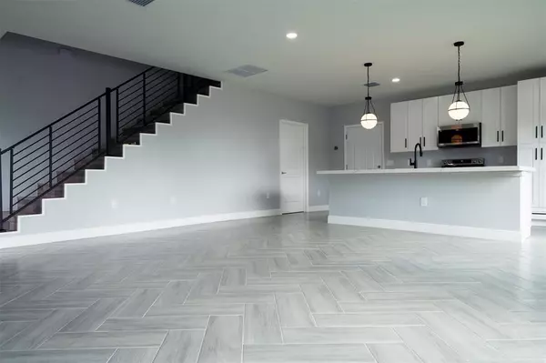 Oakland Park, FL 33309,333 NW 41st St #329