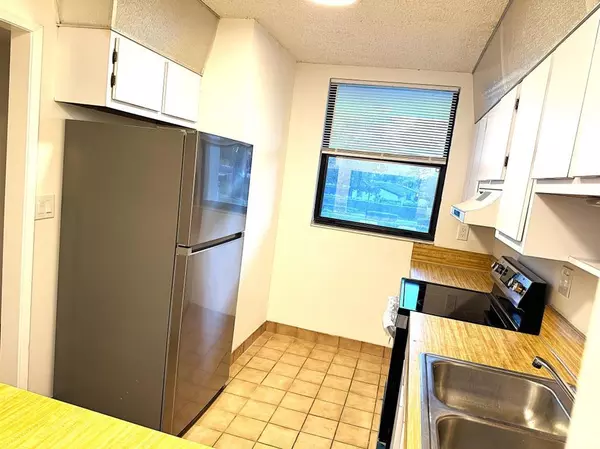 Coral Springs, FL 33065,8433 Forest Hills Dr #205