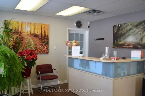 Oro-medonte, ON L0K 1E0,213 Horseshoe Valley RD #3