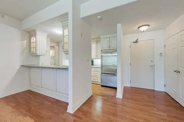 Blue Mountains, ON N0H 2P0,10 Bay ST E #104