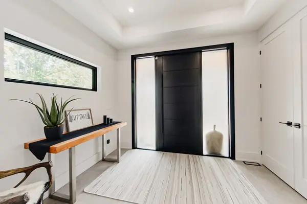 Blue Mountains, ON N0H 2P0,74 Arthur ST E